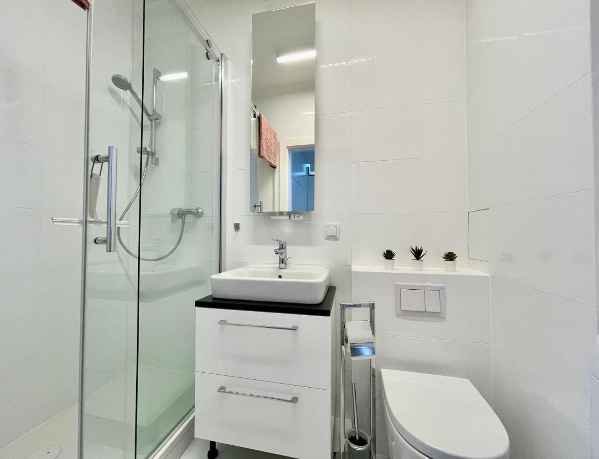 Elegant Apart-800m Main Square-parking And Lift *