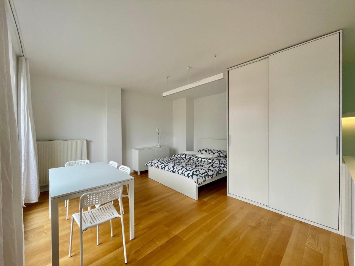Elegant Apart-800m Main Square-parking And Lift Apartment *