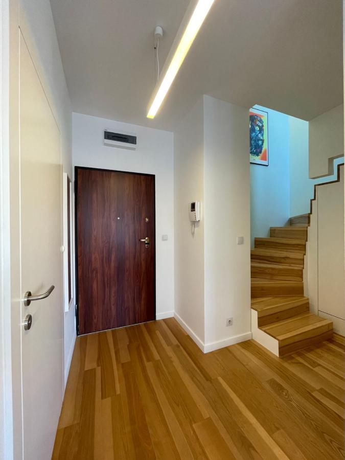 Elegant Apart-800m Main Square-parking And Lift